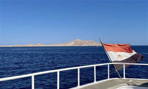 Snorkeling à detroit tiran en Egypte en mer rouge